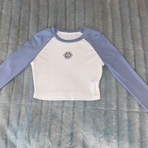Long sleeve crop top